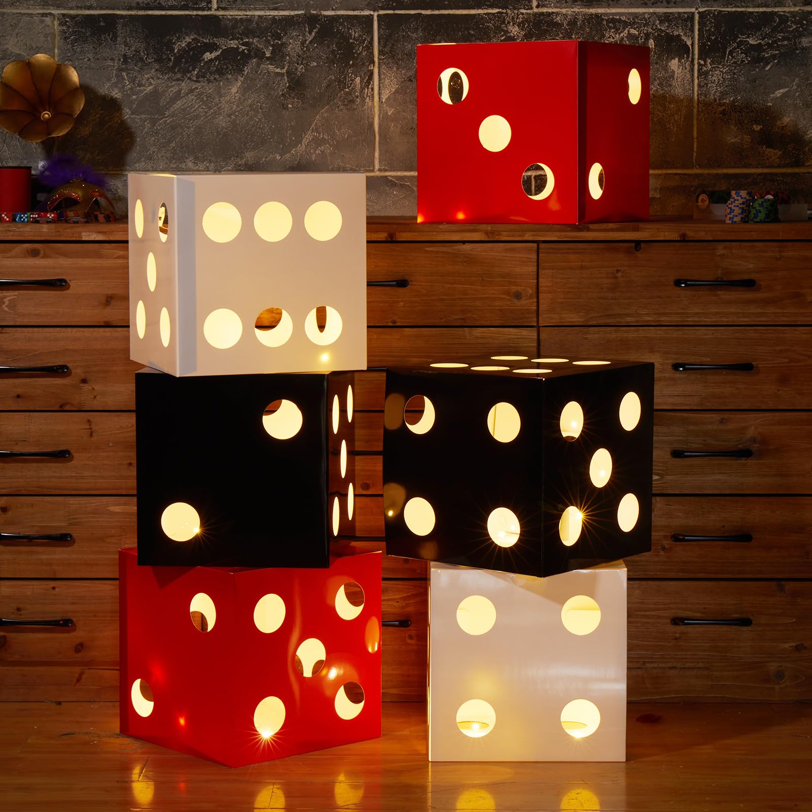 Motipuns dice box balloon-fill setup offers quick party upgrades.