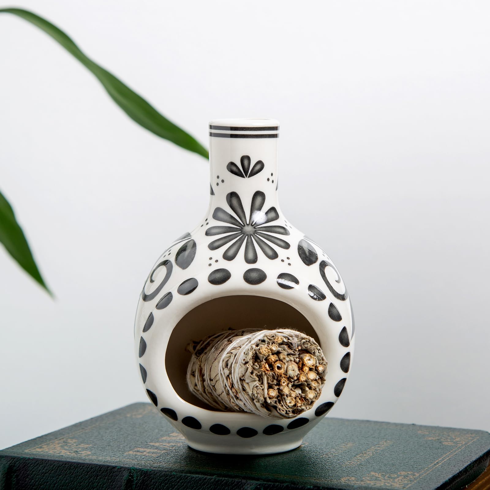 MOUGIGI Jingdezhen ceramic art adds cultural elegance to any space.