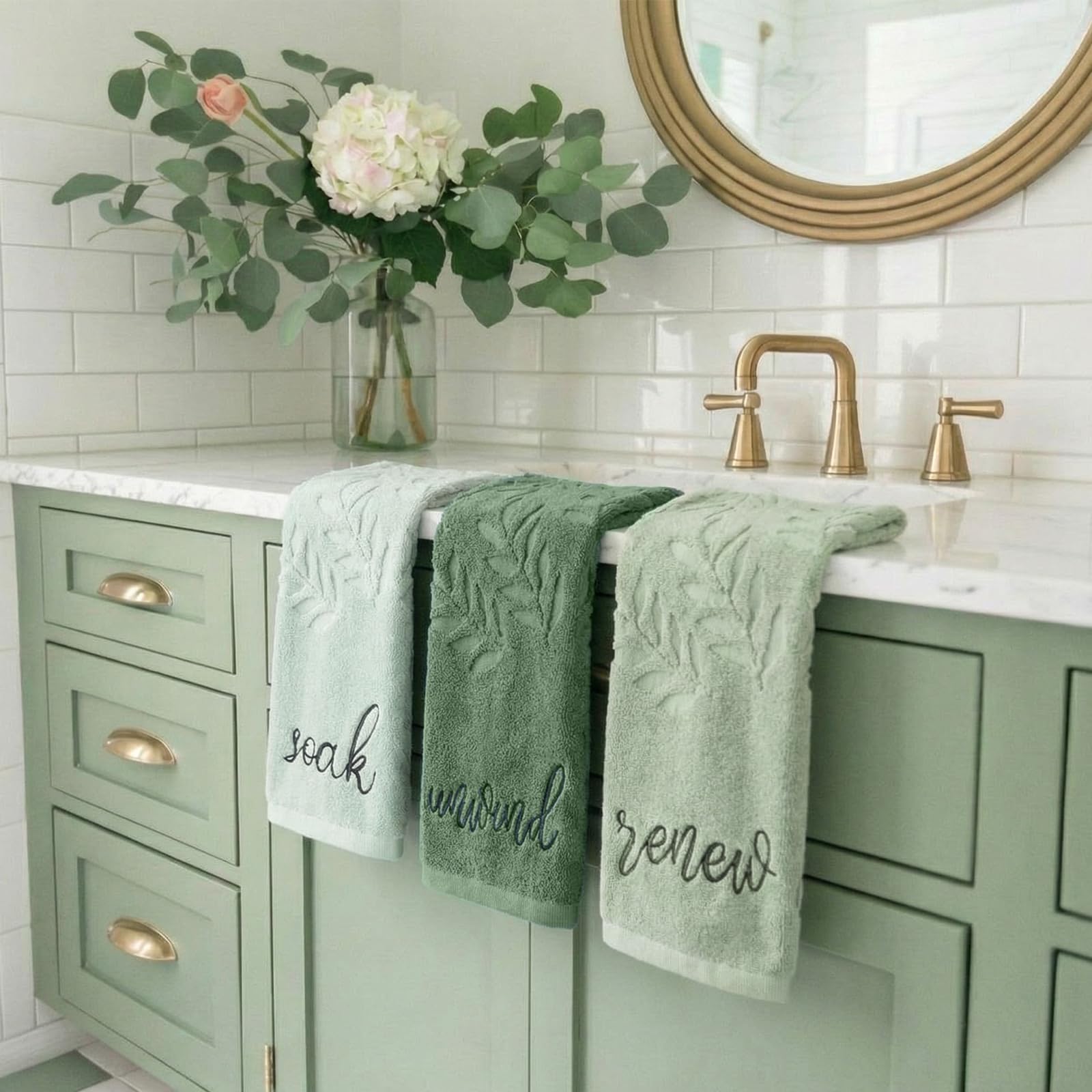 Soft cotton and generous size suit kitchen drying and bathroom use.