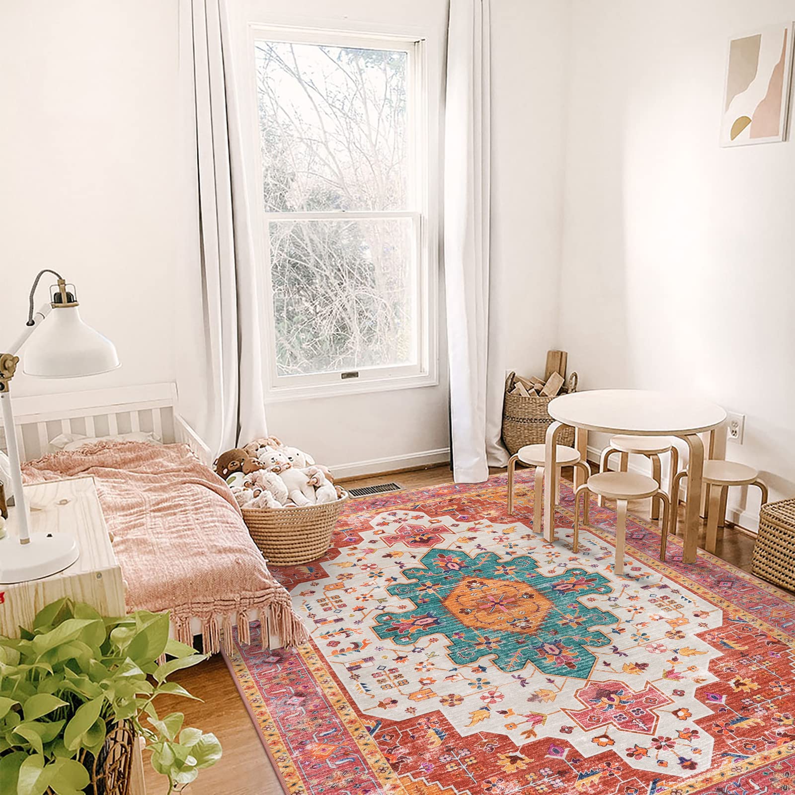 Moynesa machine-washable rug for simple maintenance