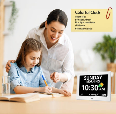 MRCHYDZ clock shows day and date for daily planning