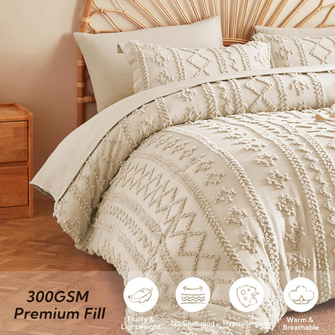 MR&HM all-season 300GSM down-alternative fill for balanced warmth.