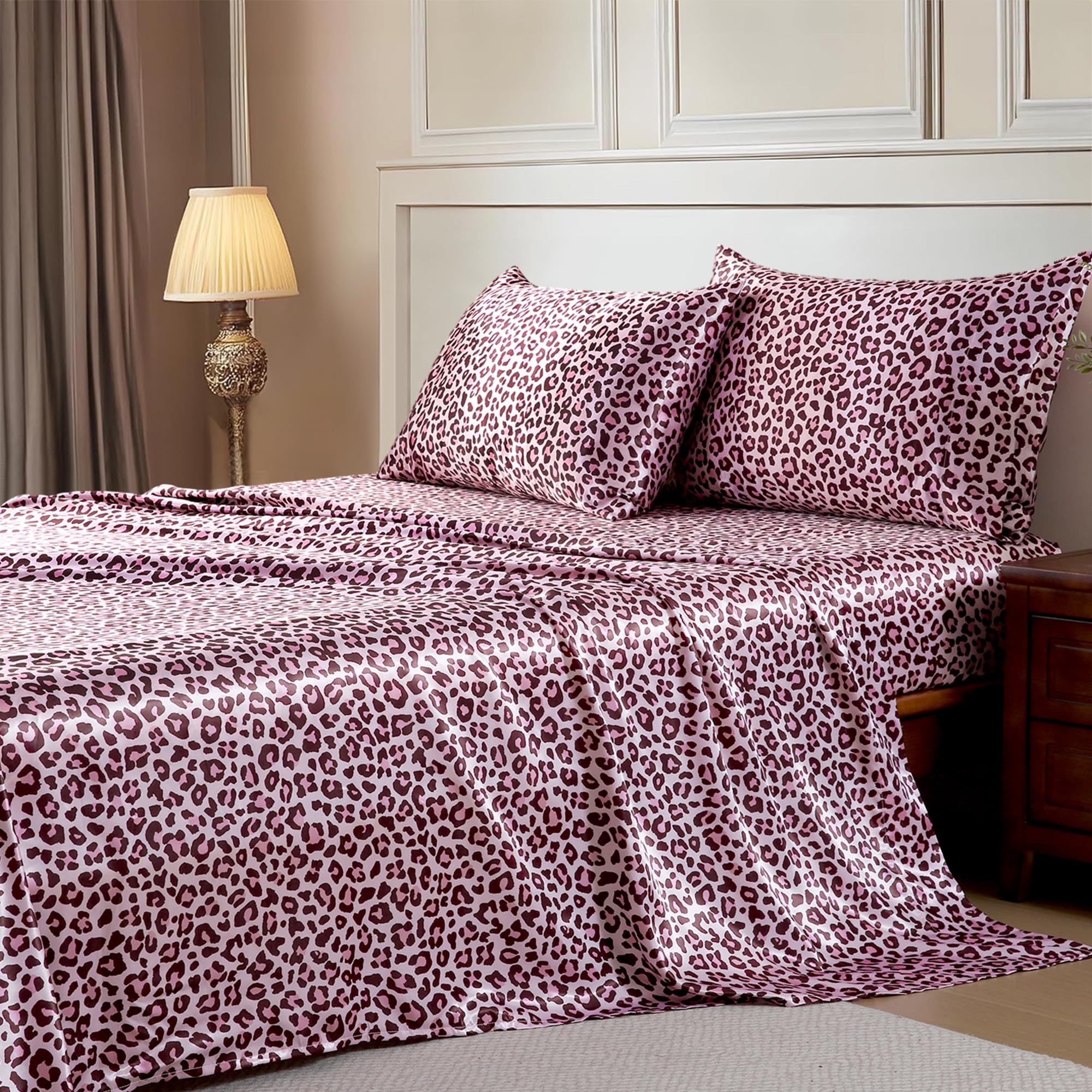 MR&HM satin 4-piece full set with deep pocket and corner straps for a secure, smooth sleep
