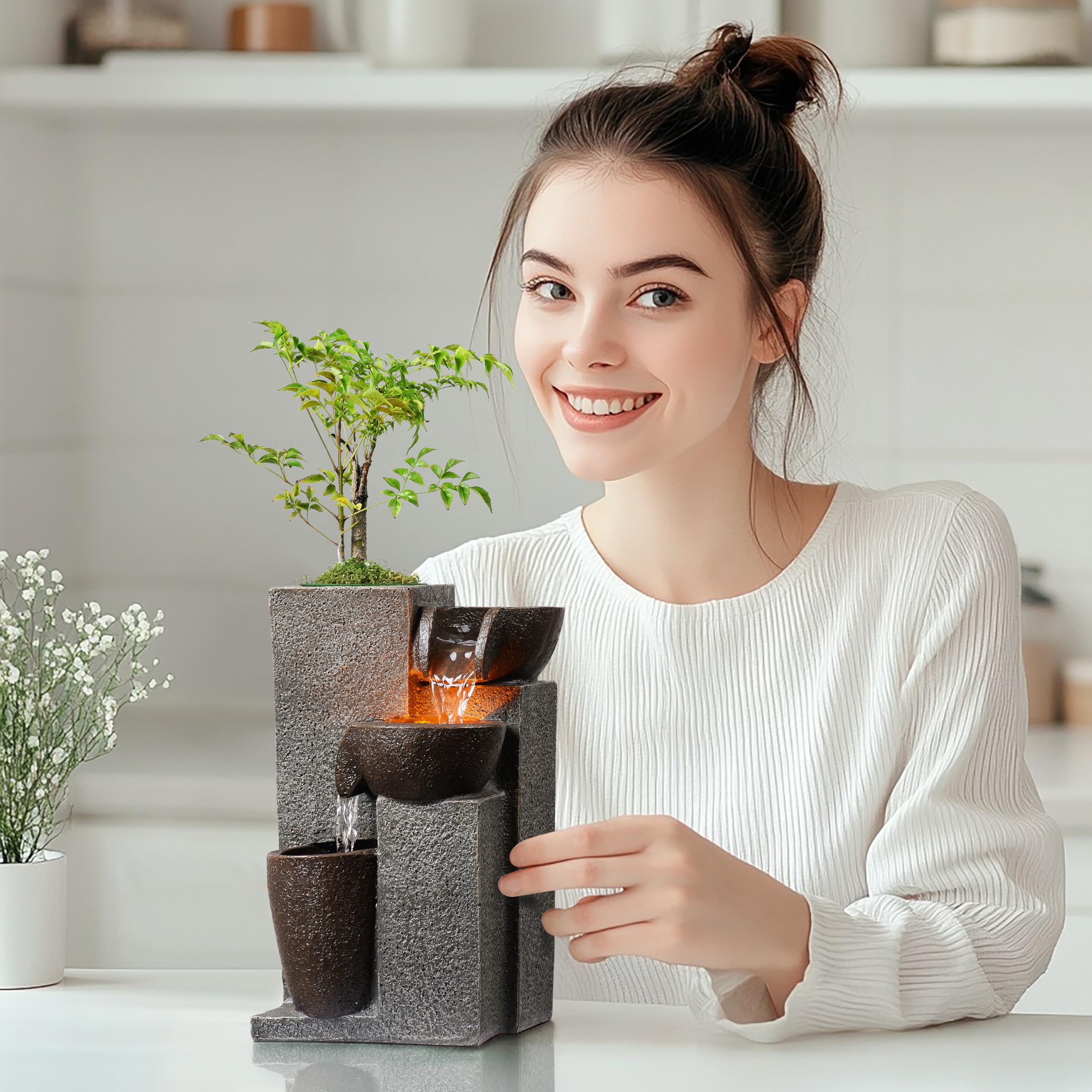 MSEONWXI compact fountain fits desks and shelves with light water flow.