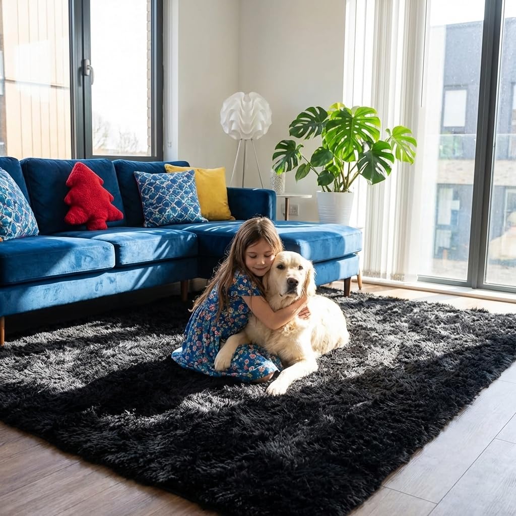 Mugorn fluffy black rug in the bedroom adds plush comfort.