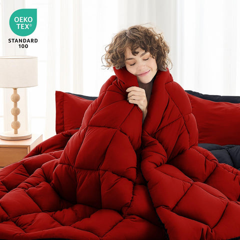 MUXHOMO box-stitching detail keeps fill evenly distributed for lasting warmth.