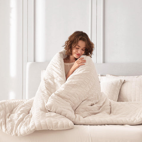 MUXHOMO hidden stitching reduces wrinkles for easy maintenance.