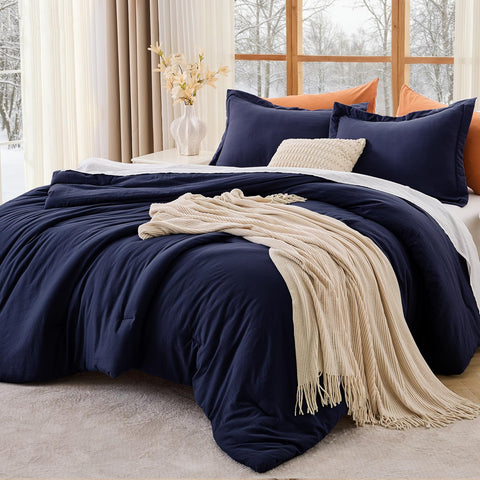 MUXHOMO queen comforter on bed highlighting warmth and breathable airflow for year-round comfort.