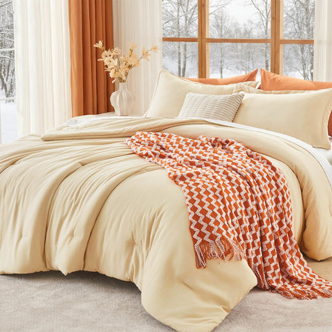 MUXHOMO Queen Comforter Set on a bed showing plush all-season warmth.
