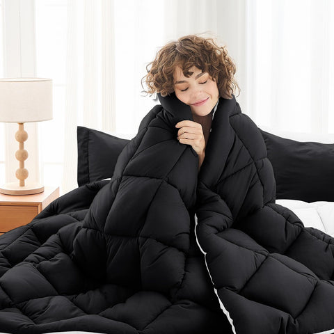 MUXHOMO reversible dual-tone design adds versatile style to any bedroom.
