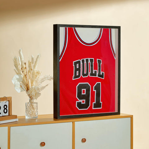 Protective packaging keeps the frame safe in transit