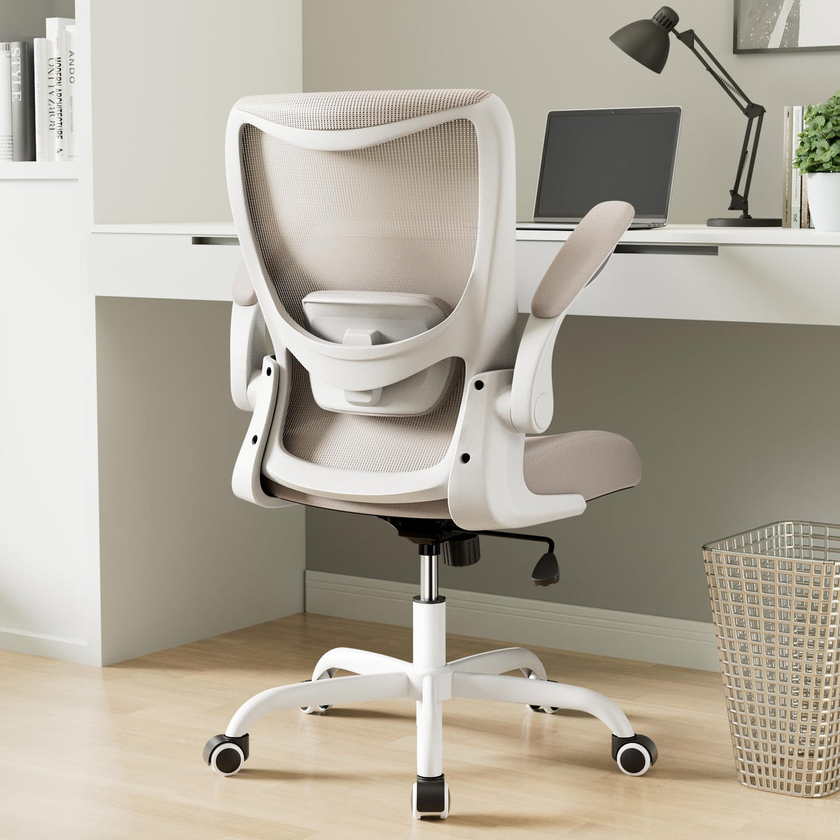 MUXX.STIL Office Chair backrest and lumbar support for better posture during long work days