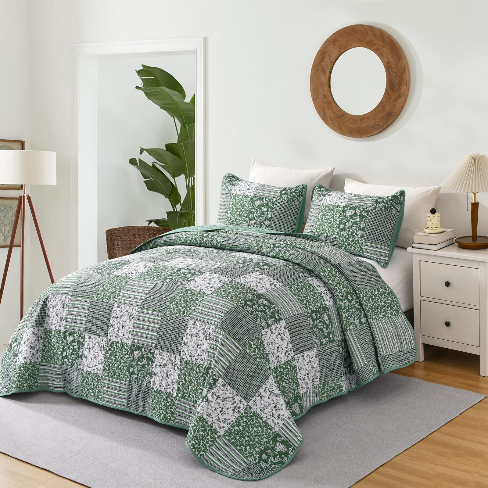 Mybedsoul quilt features floral paisley design adding a fresh focal point.