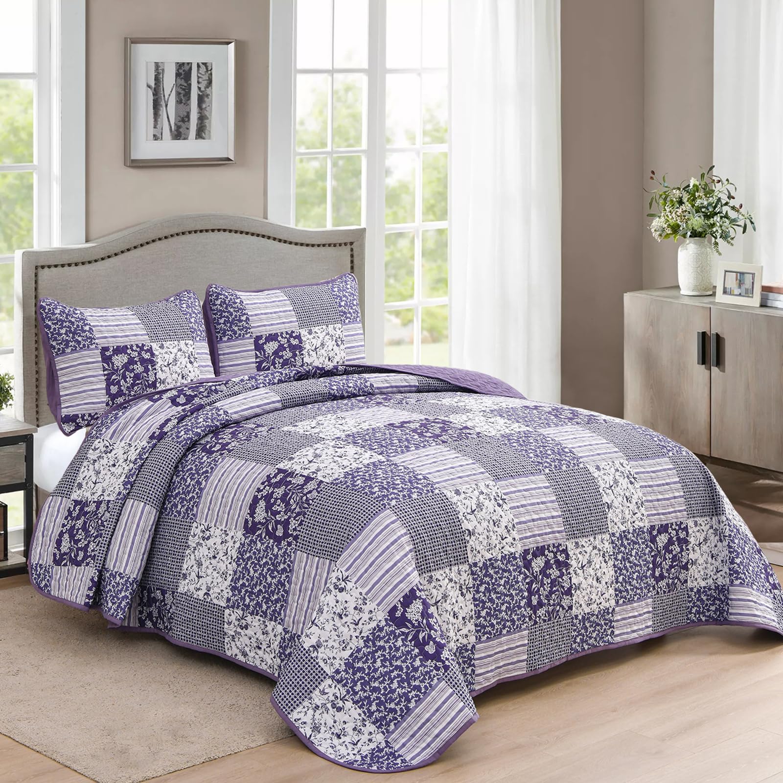 Mybedsoul Plaid patchwork detail highlights durable stitching and decorative charm.