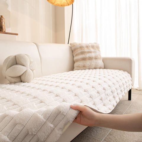 MYSKY HOME protects against pet fur and scratches without sacrificing comfort.