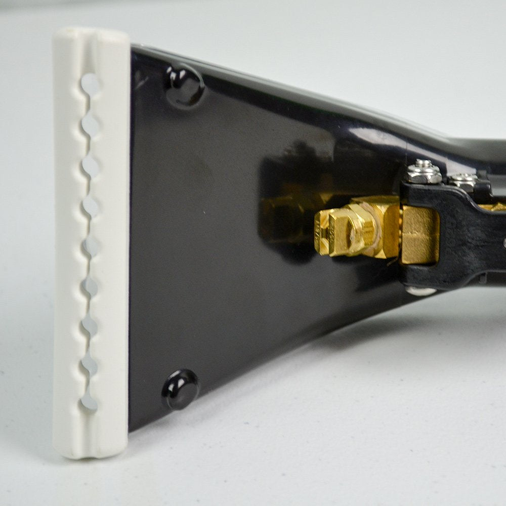 Mytee 8400P Air Lite comfort grip lever enables easy spray control