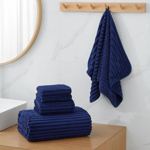 NALIVO extra-large bath sheets deliver soft, plush absorbency after shower or pool.