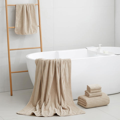 NALIVO oversized bath sheet 40x80 offering full-body coverage and quick-dry softness