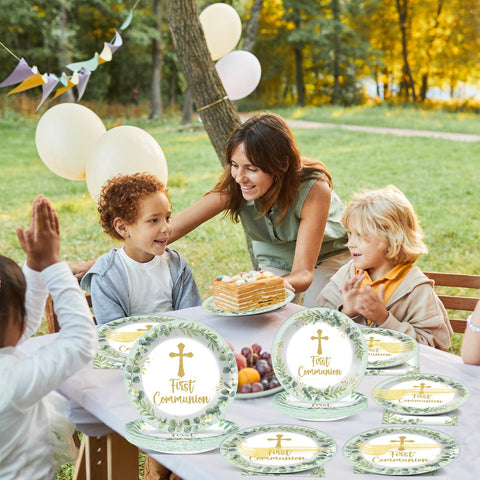 Naozinebi table decor scene showing cohesive green theme for baptisms.