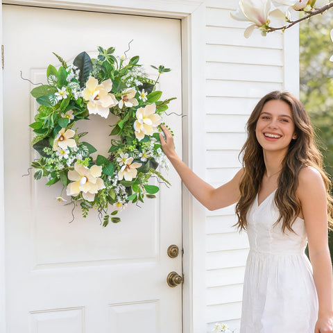 NaturaWre maintenance-free materials stay vibrant without watering.