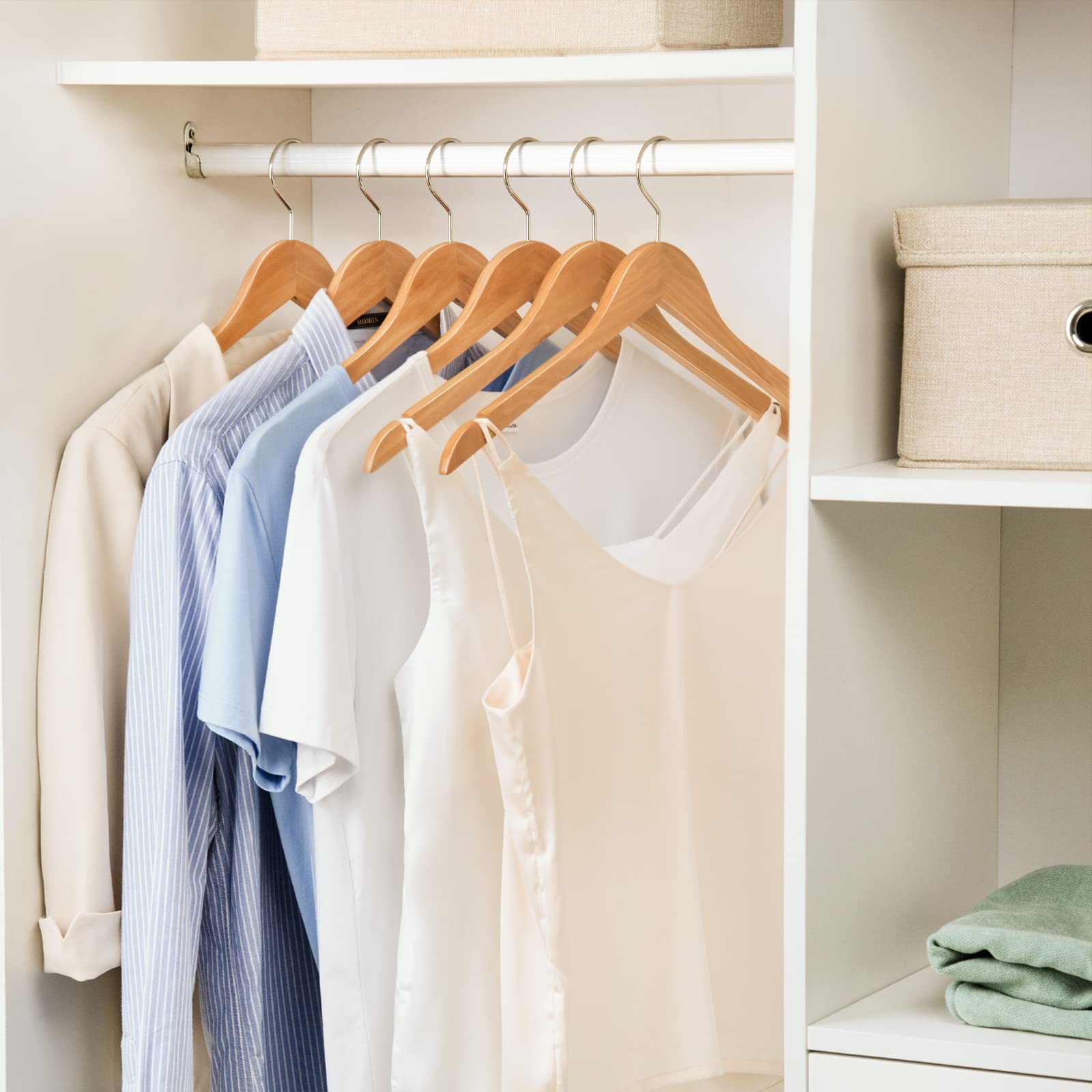Nature Smile Gugertree wood hangers natural pack space-saving closet solution