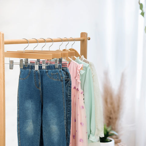 Nature Smile pack of ten keeps kid wardrobes organized