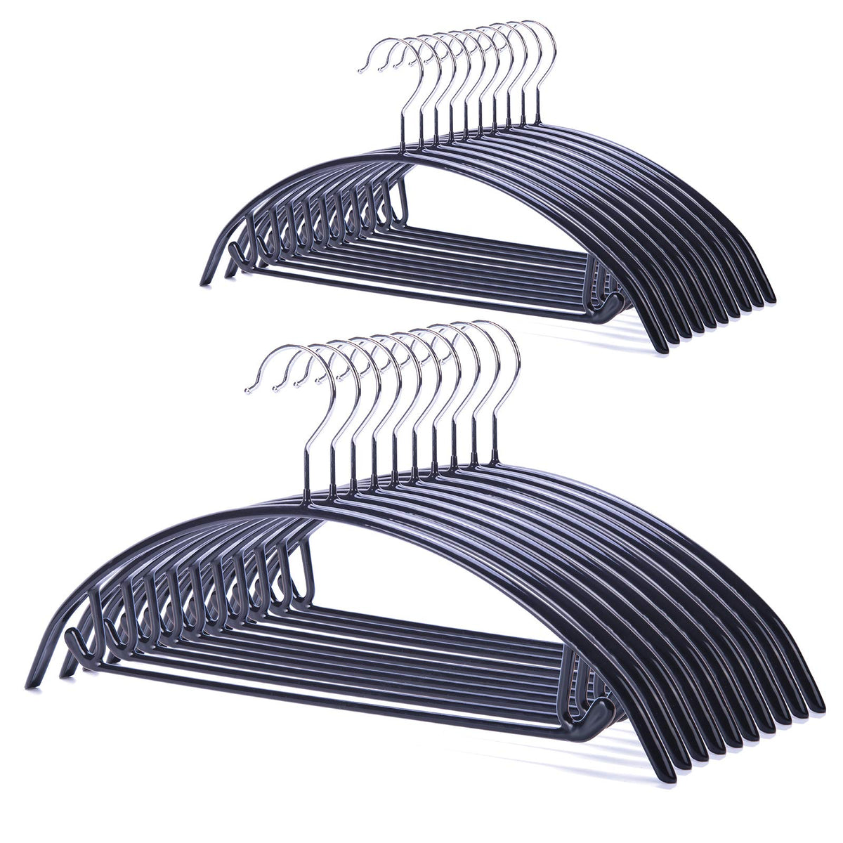 Nature Smile non-slip PVC hanger set keeps tops secure and organized.