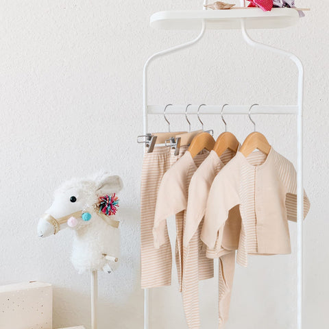 Nature Smile pack of 20 hangers keeps kids wardrobes organized