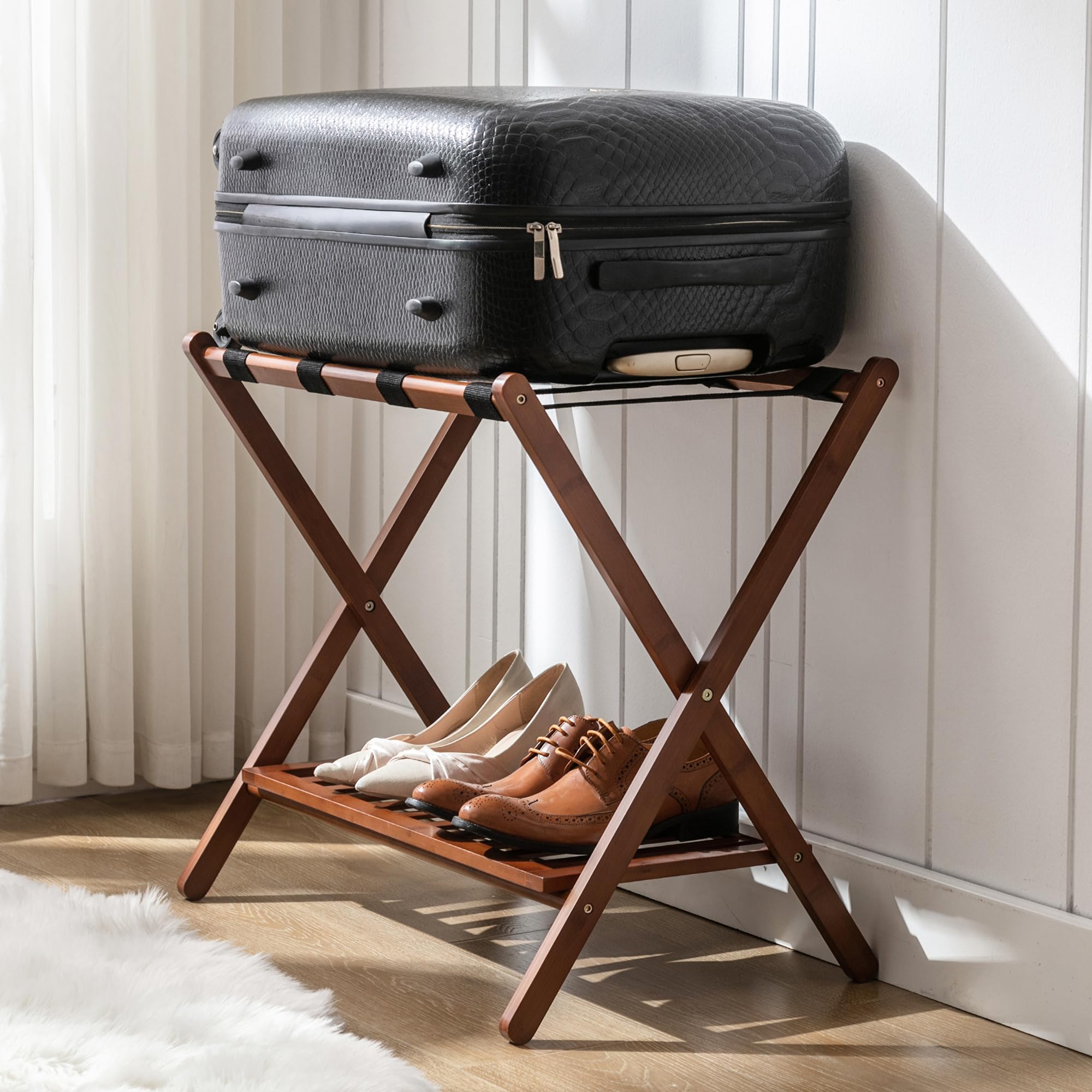 Natuvite smooth edges close-up shows scratch-free protection for bags.