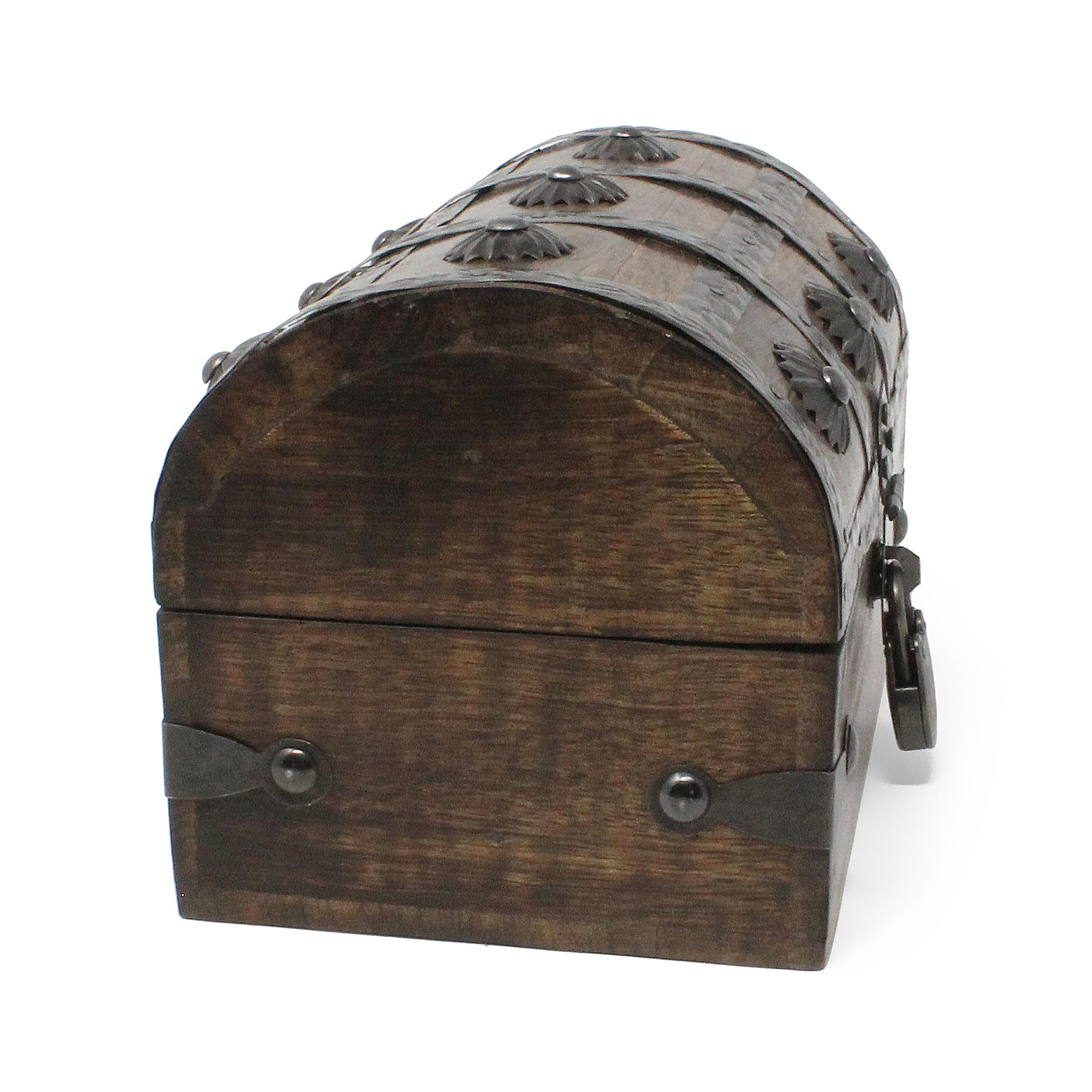 Nautical Cove keepsake storage box keeps small treasures organized.