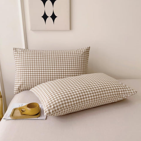 Nayoroom brown gingham dorm room settings highlight breathable fabric.