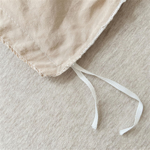 Nayoroom envelope-closure pillowcases with tidy display.