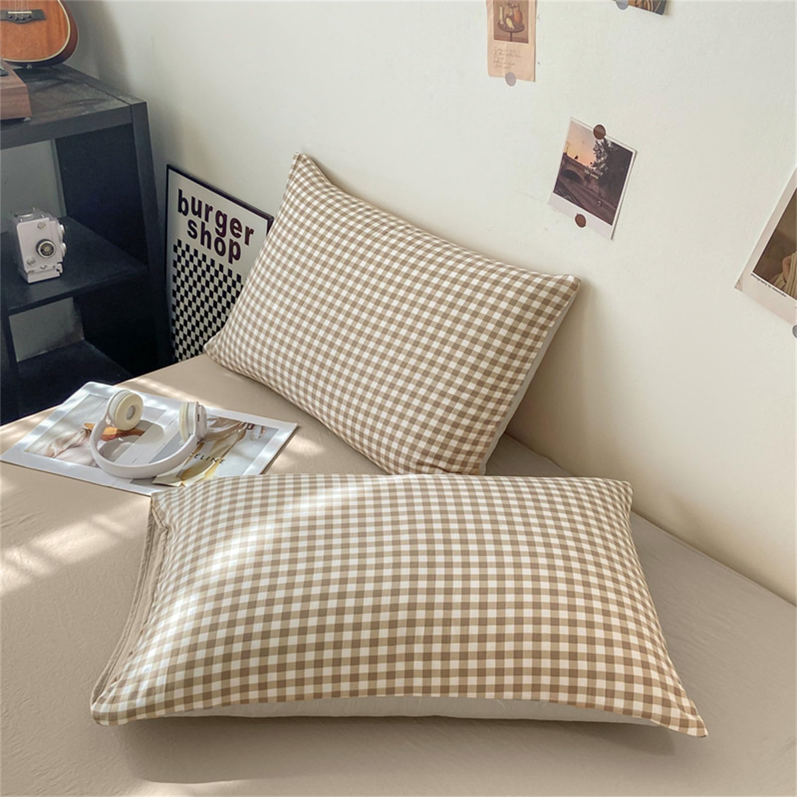Nayoroom envelope closure pillowcases; quick, tidy pillow transition.