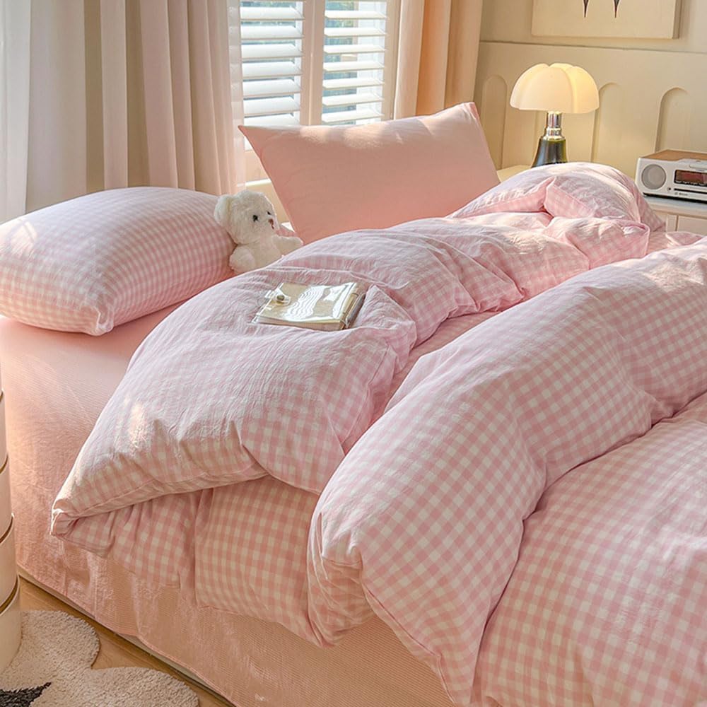 Nayoroom gingham duvet cover in pink and white adds cozy style to your bed.