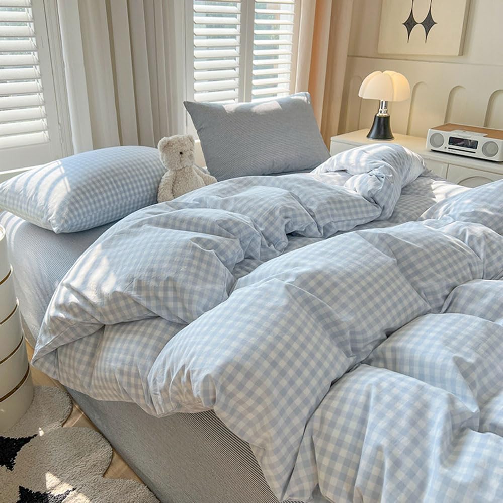 Nayoroom gingham duvet cover in blue and white for year-round comfort