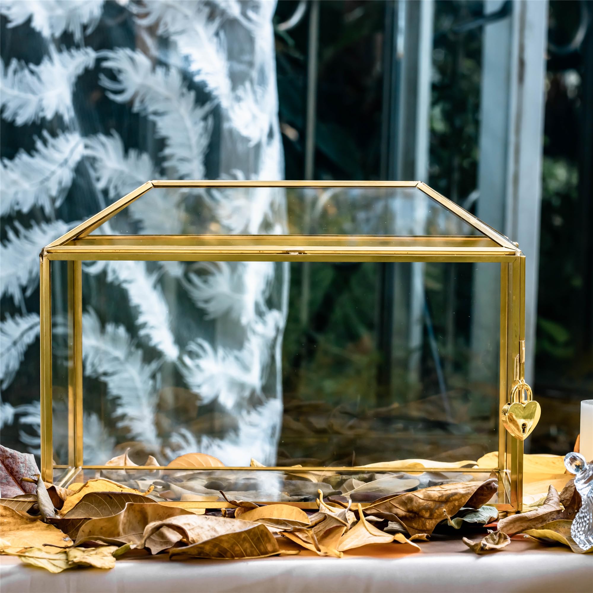 NCYP gold brass finish adds vintage wedding decor charm