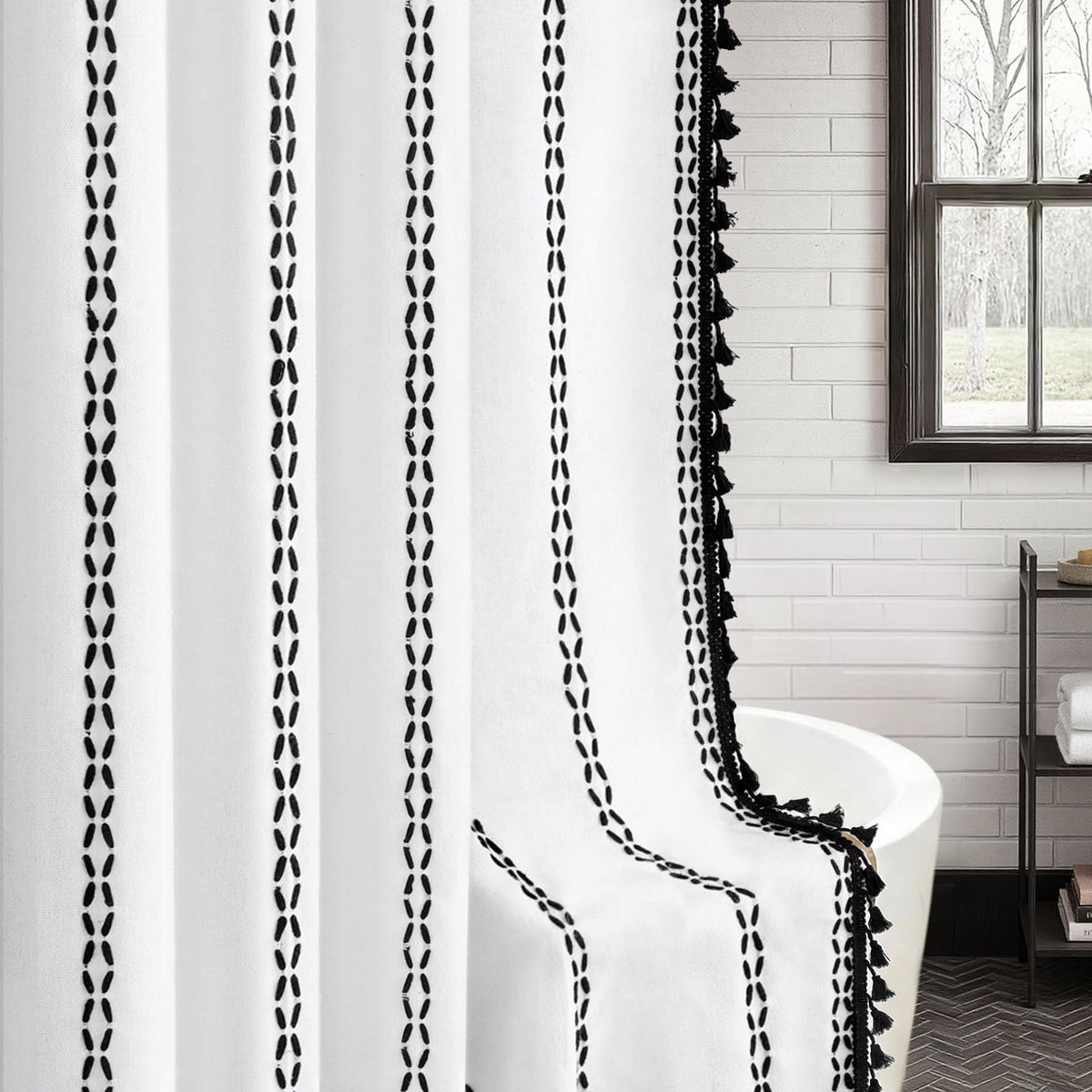 NDDYCU black and white boho shower curtain shows linen texture and soft light diffusion.