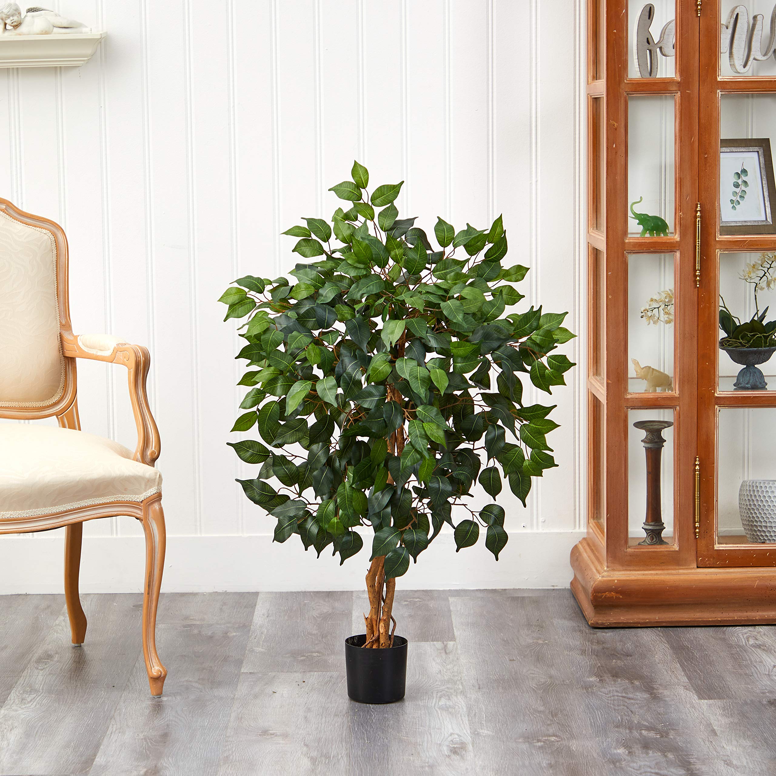 Nearly Natural natural wood trunk detail adds realism to this ficus centerpiece.