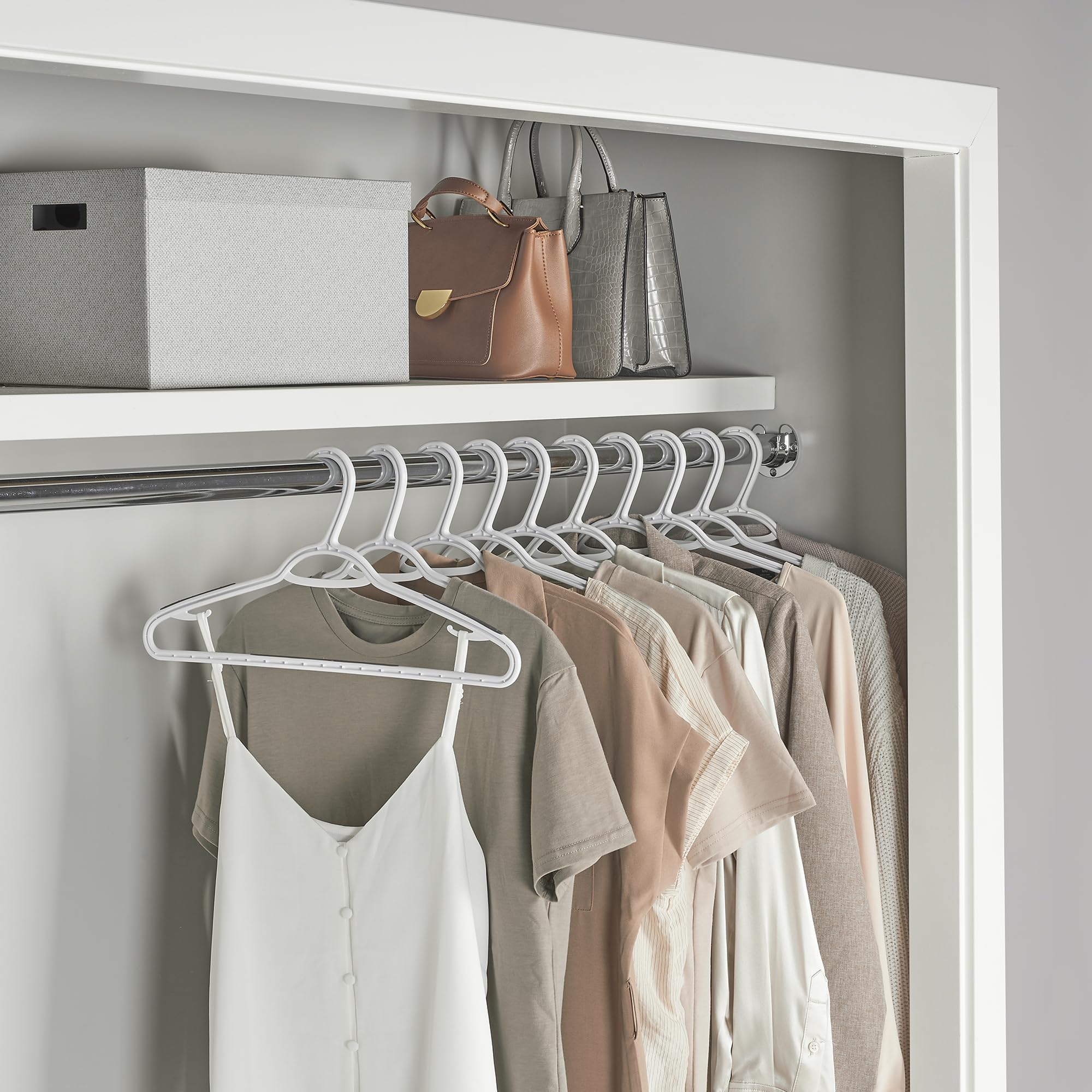 Neatfreak non-slip shoulder grips prevent slipping on delicate fabrics.