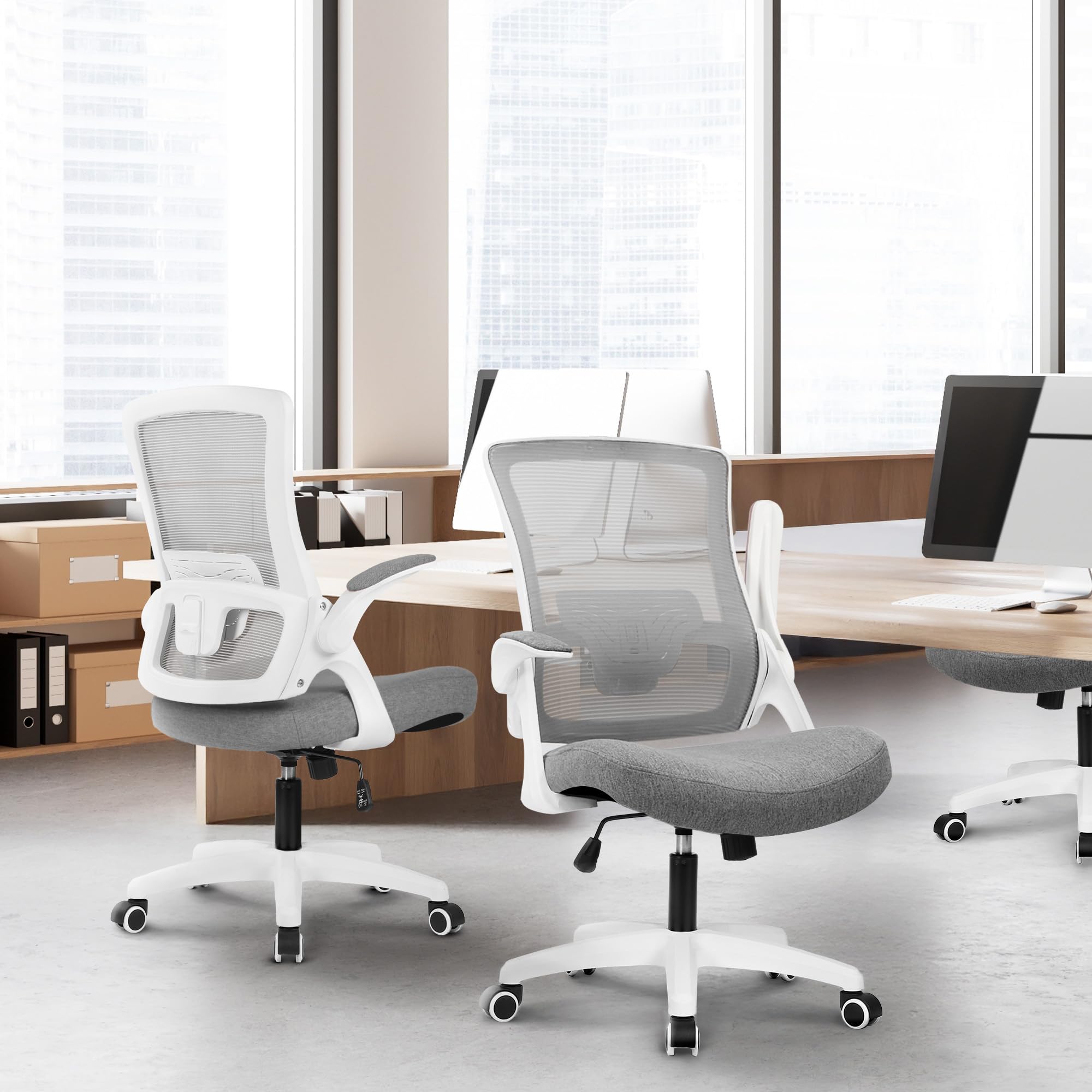NEO CHAIR BIFMA-certified casters enable stable rolling across floors