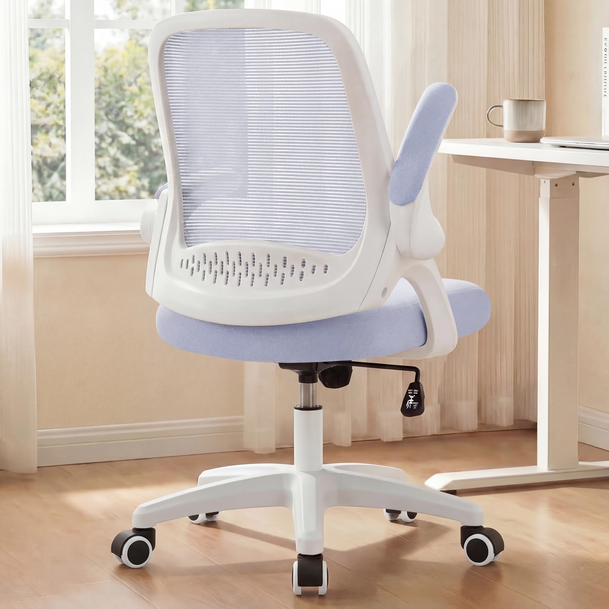 NEO CHAIR ergonomic mesh back supports airflow for long work sessions