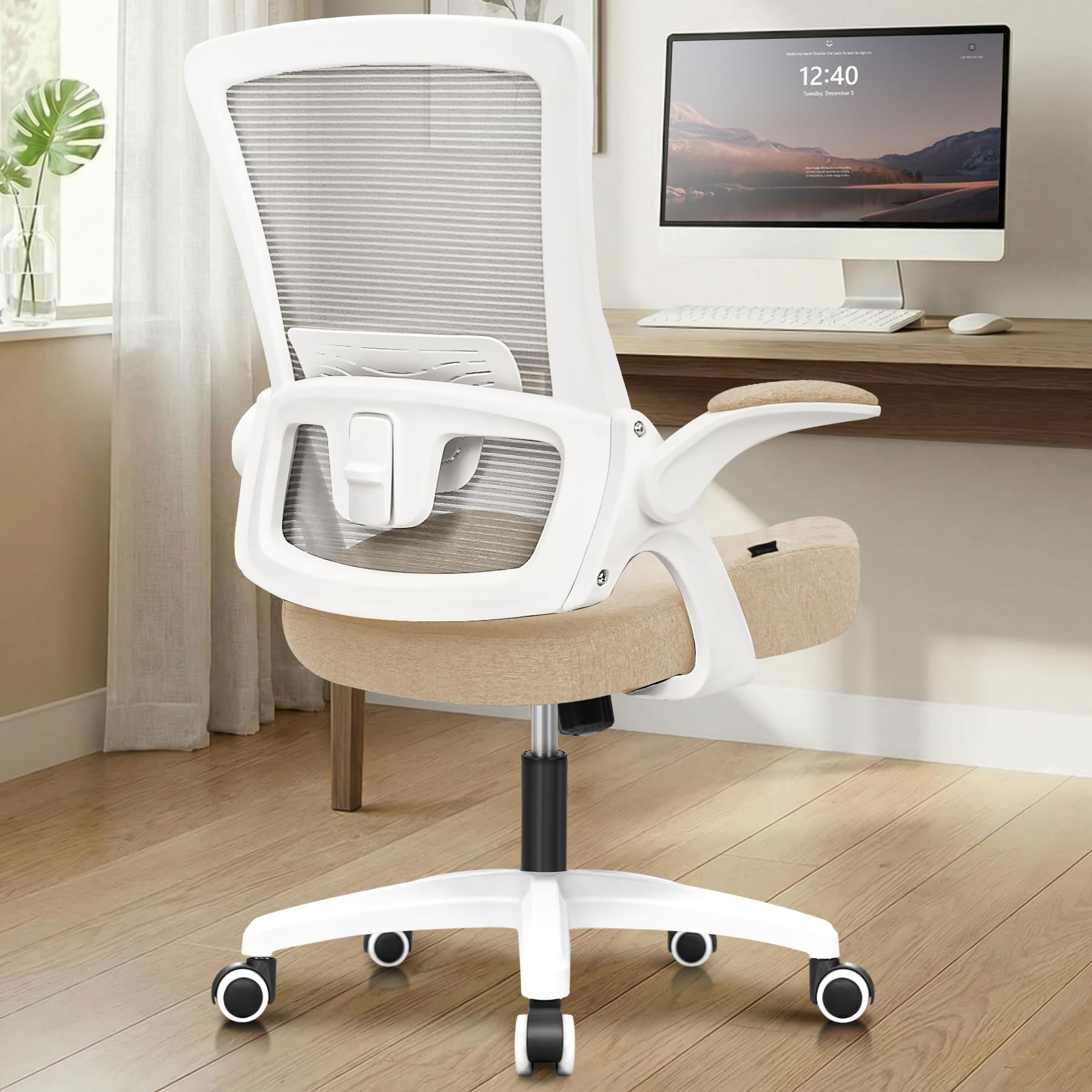 NEO CHAIR mesh back for breathable comfort during long work sessions.