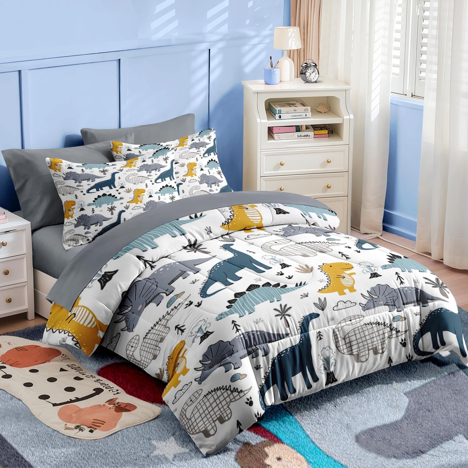Nesker dinosaur fitted sheet 39x80x14 with elastic edge for secure fit.
