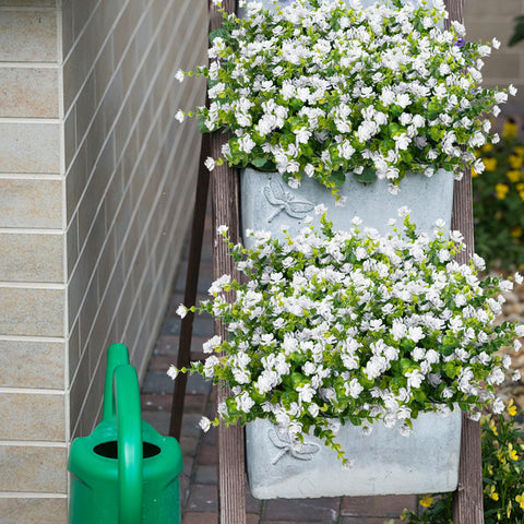 NETAP maintenance-free artificial flowers require no watering or sunlight.