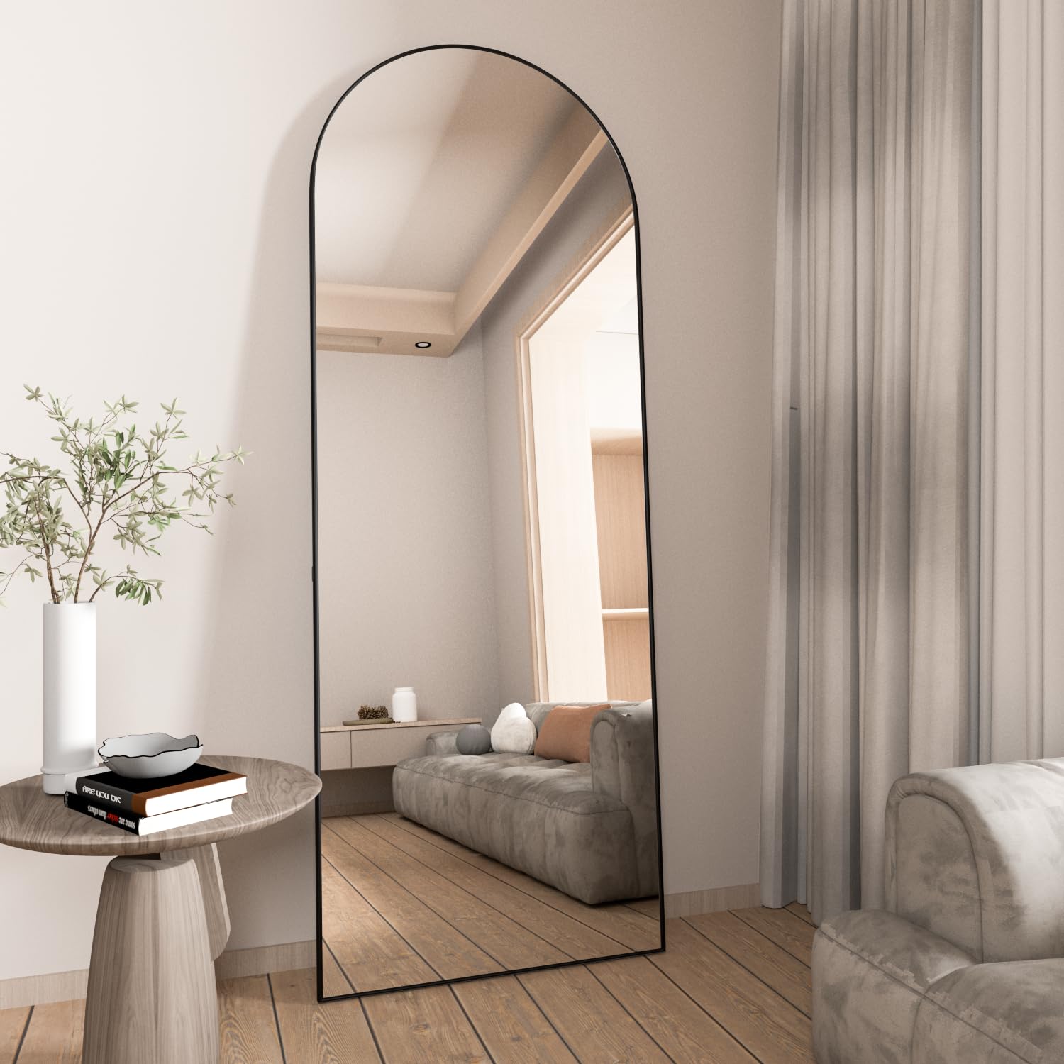 NEUWEABY explosion-proof glass mirror keeps reflections clear and safe during use.