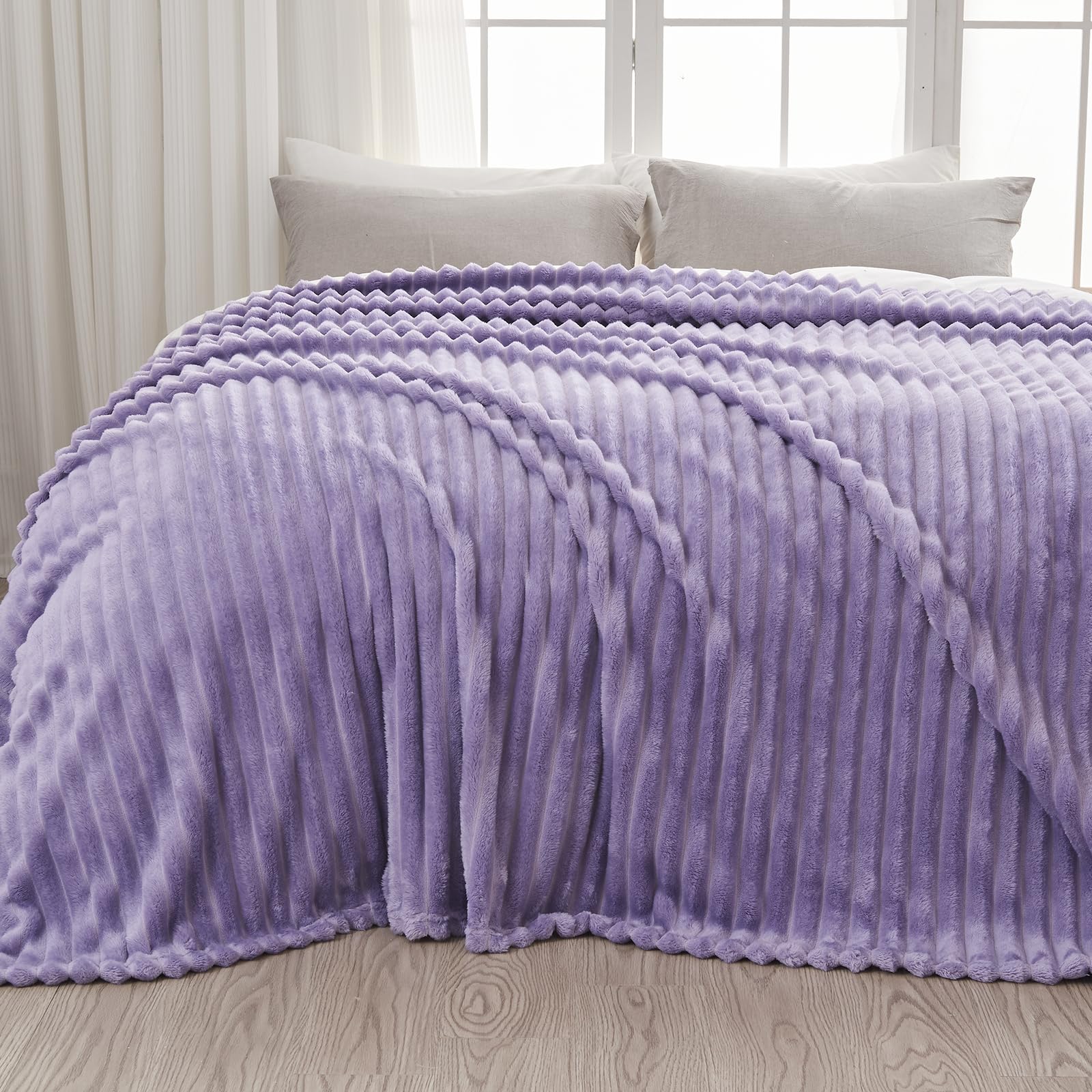 NEWCOSPLAY 3D ribbed jacquard texture enhances durability and style