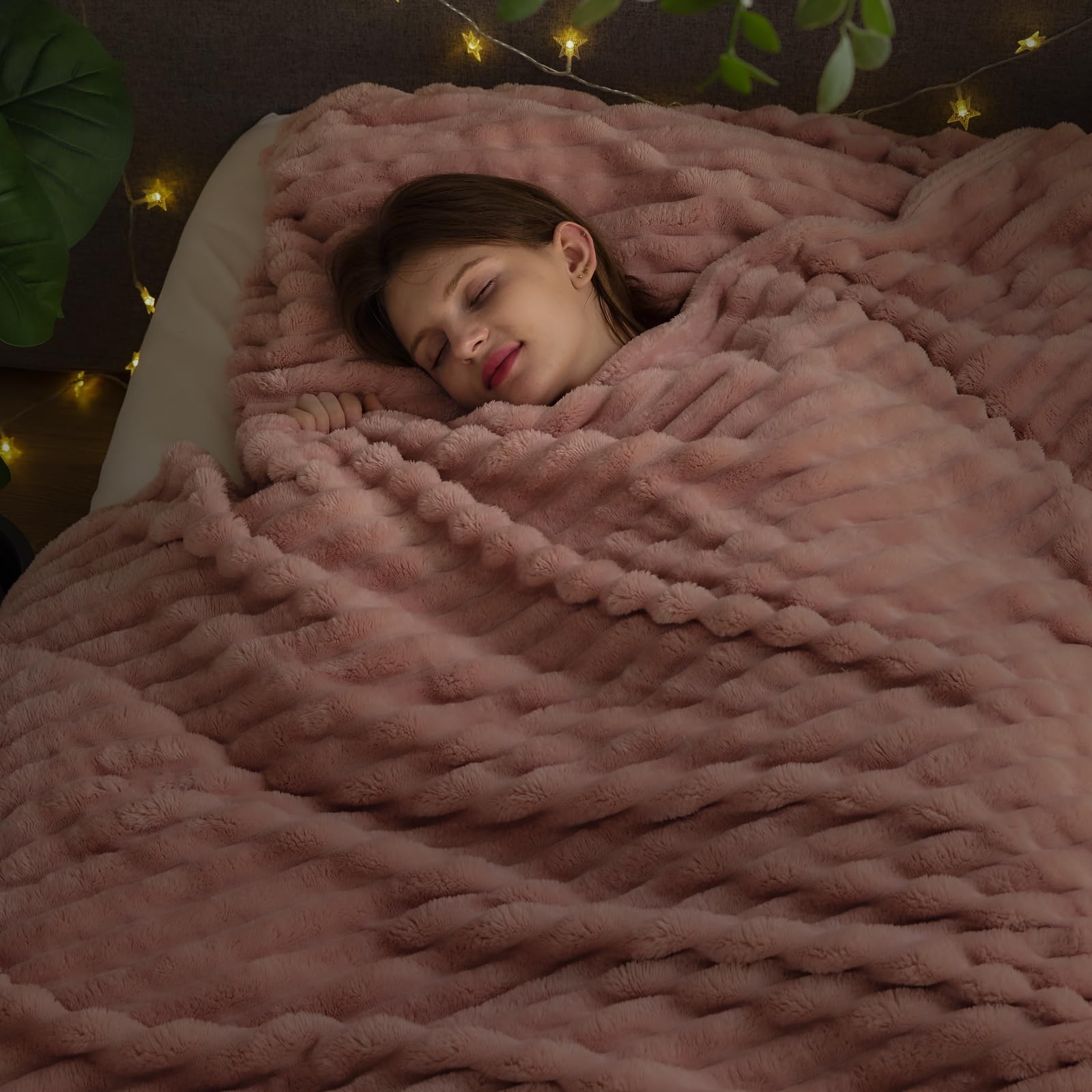 NEWCOSPLAY silky flannel fleece blanket in pink offers lightweight warmth