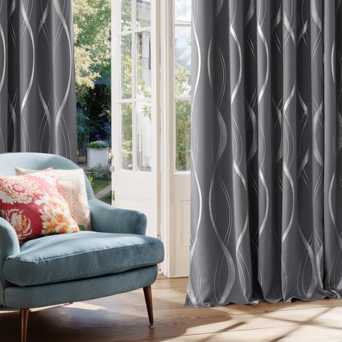 NICETOWN thermal blackout curtains reduce heat transfer for comfortable bedrooms.