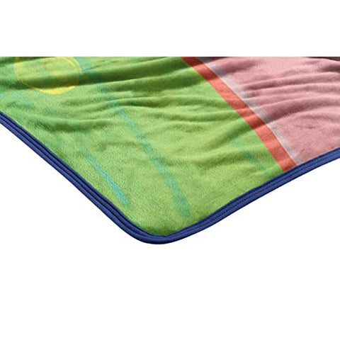 Nickelodeon SpongeBob throw with decorative binding enhances bedding.
