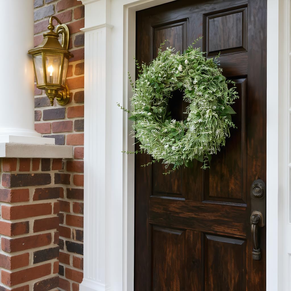 NIOPELO bold front-door statement wreath.